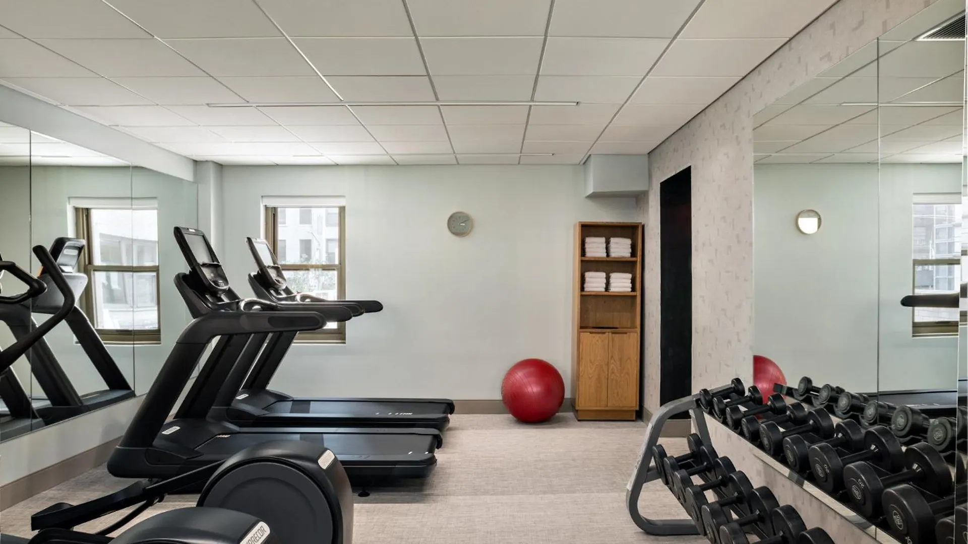 Kimpton Theta New York - Times Square By Ihg Hotel