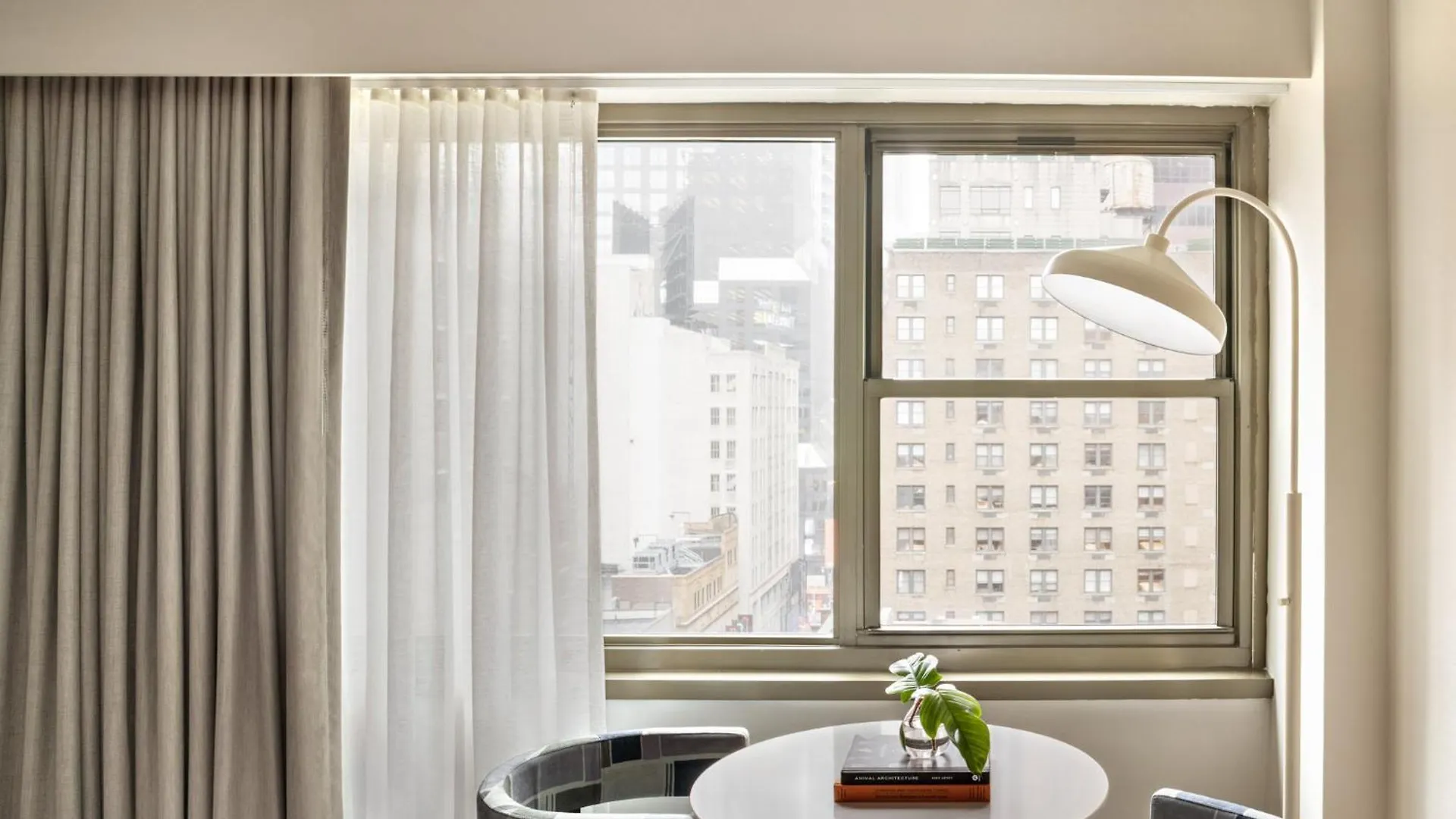 Kimpton Theta New York - Times Square By Ihg Hotel